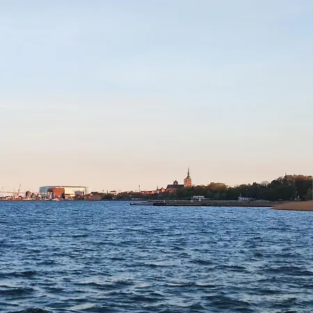 Hausboot Marien Ботель Штральзунд